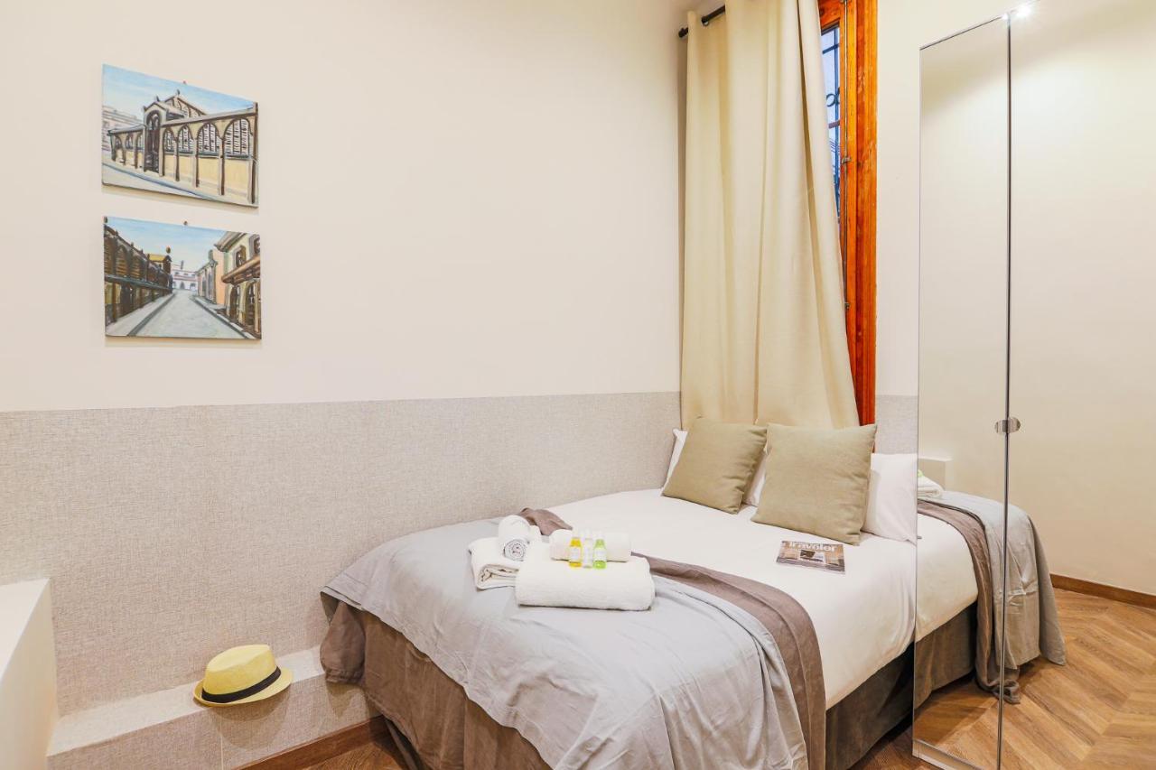 Avinyó- New Listing -Spacious Loft in the Gothic Quarter! Barcelona Exterior foto