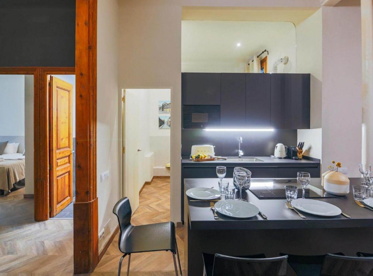 Avinyó- New Listing -Spacious Loft in the Gothic Quarter! Barcelona Exterior foto