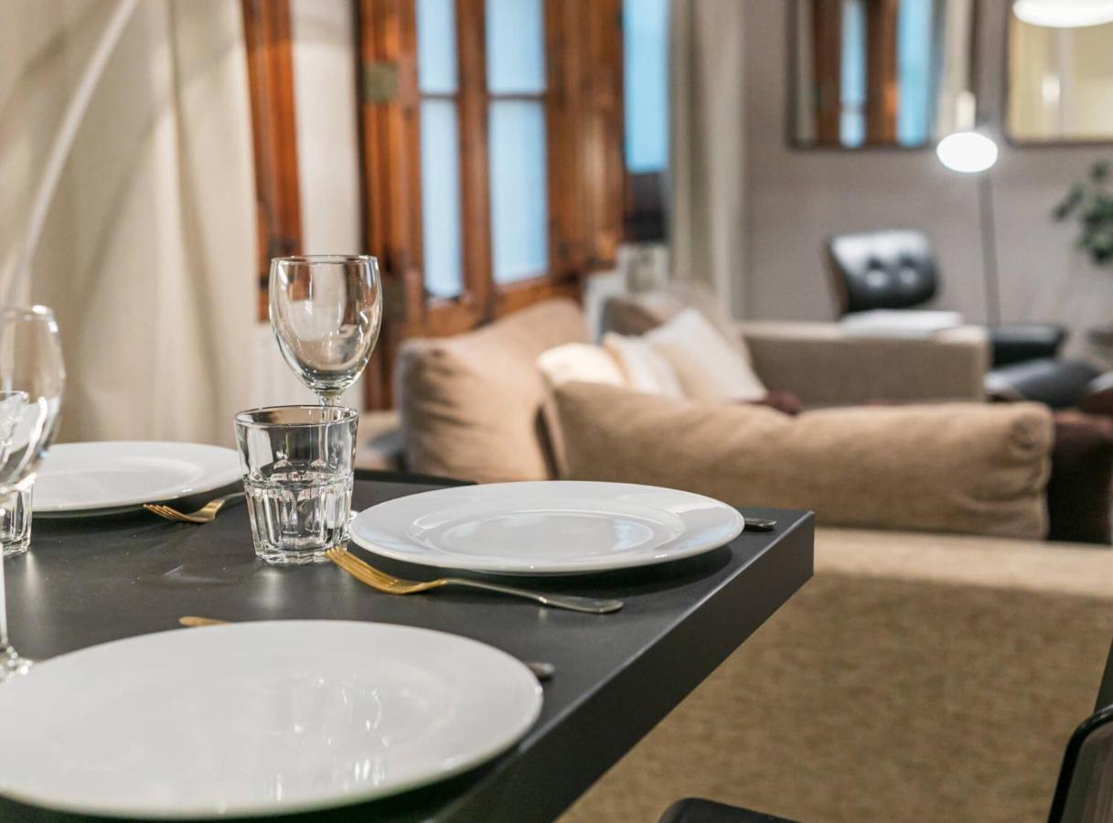 Avinyó- New Listing -Spacious Loft in the Gothic Quarter! Barcelona Exterior foto